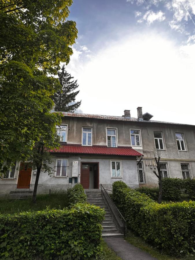 Lv Luxury Apart - One Minute Away From Train Station Predeal Bagian luar foto