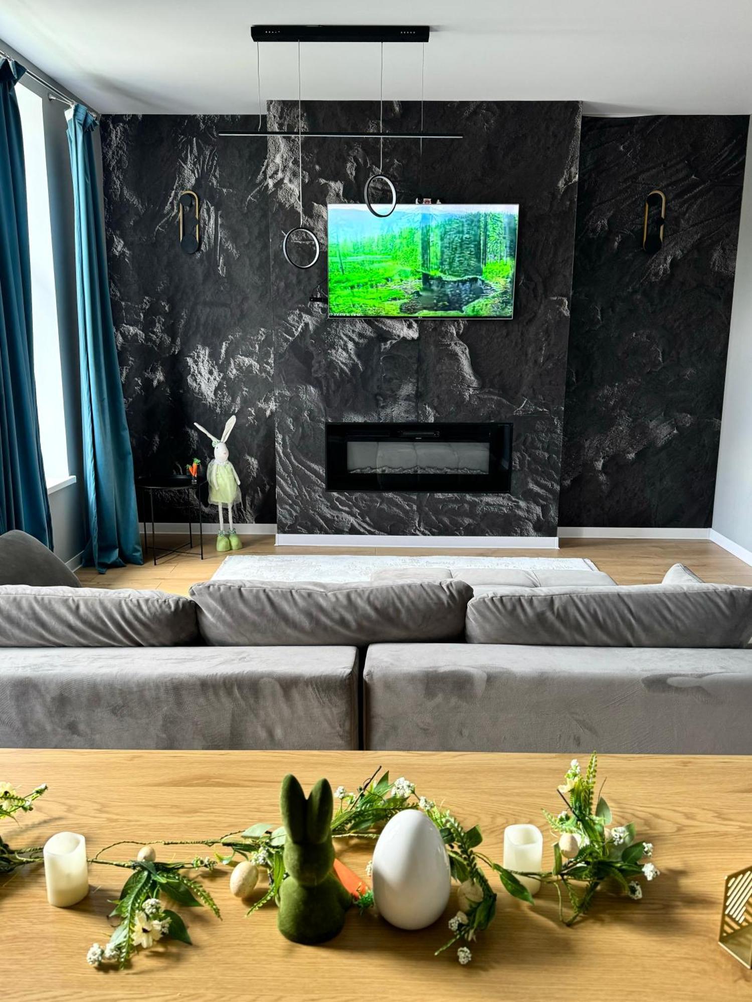 Lv Luxury Apart - One Minute Away From Train Station Predeal Bagian luar foto